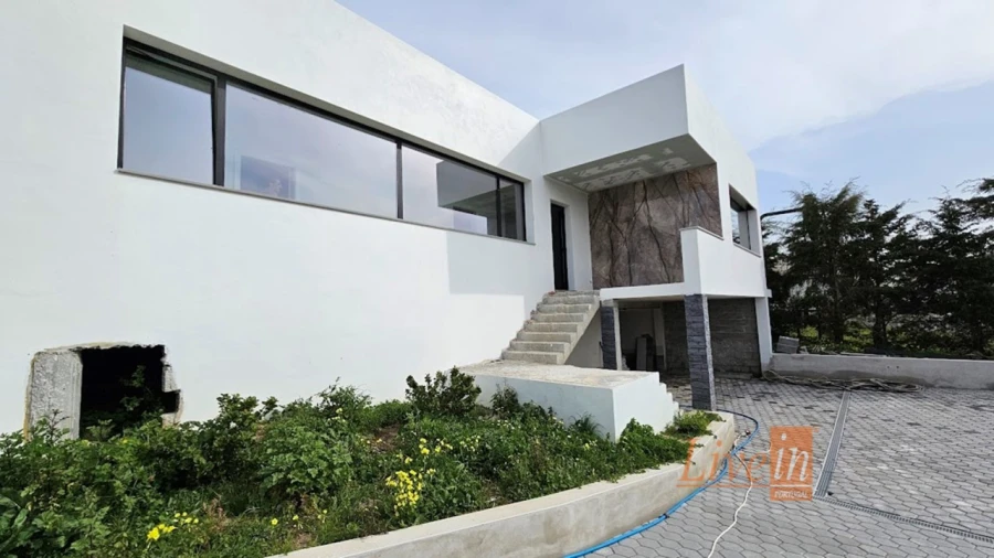 Quinta T4 para Venda em Azueira e Sobral da Abelheira Foto 2