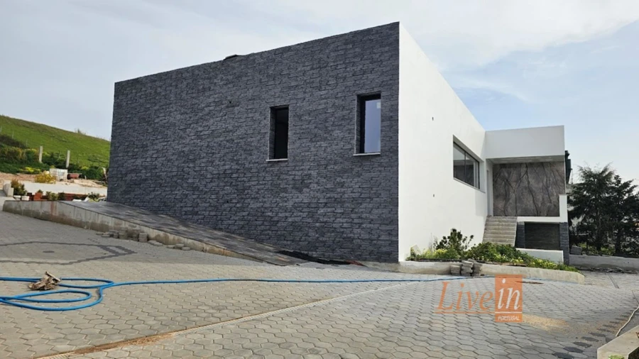 Quinta T4 para Venda em Azueira e Sobral da Abelheira Foto 5