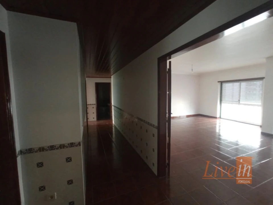 Apartamento T3 para Venda em Carregado e Cadafais Foto 2