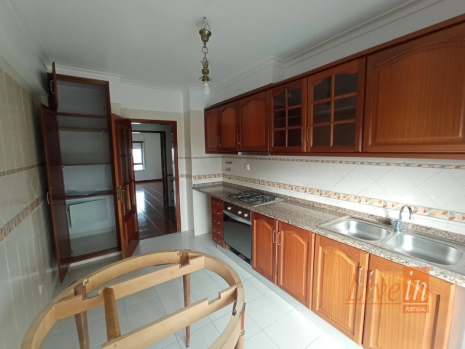 Apartamento T3 para Venda em Carregado e Cadafais Foto 3