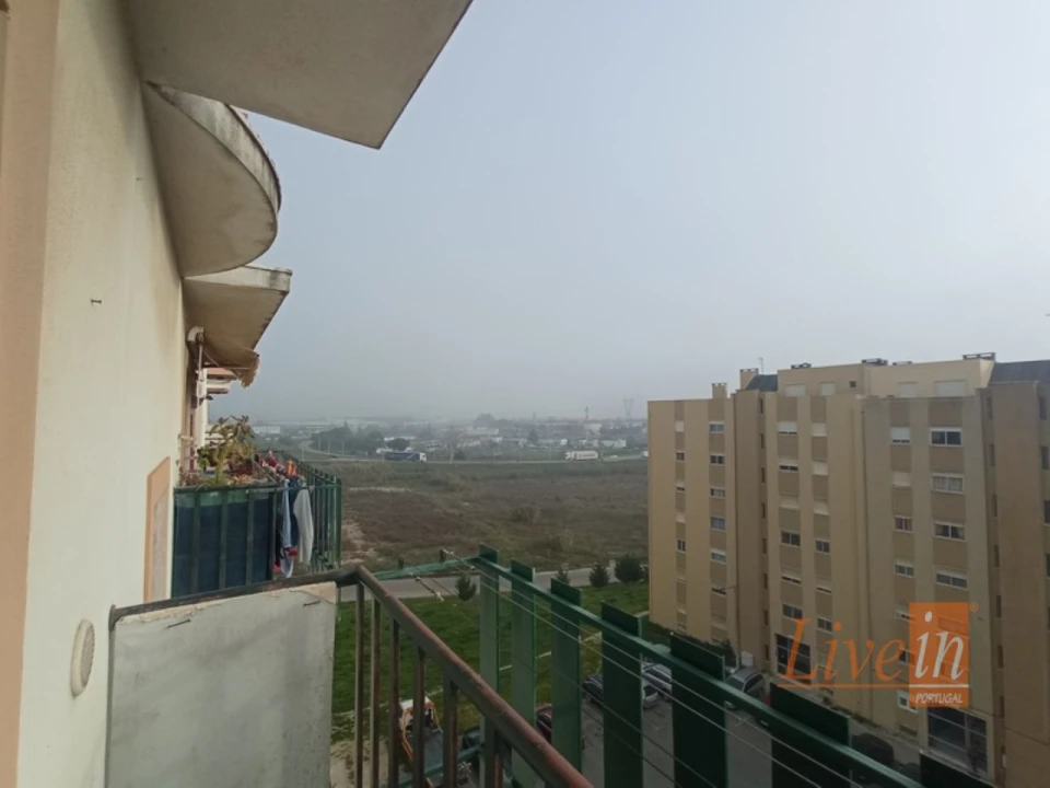 Apartamento T3 para Venda em Carregado e Cadafais Foto 7