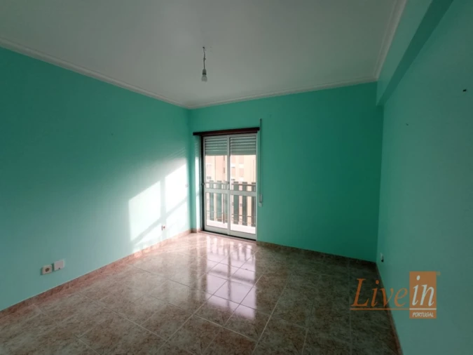 Apartamento T3 para Venda em Carregado e Cadafais Foto 8