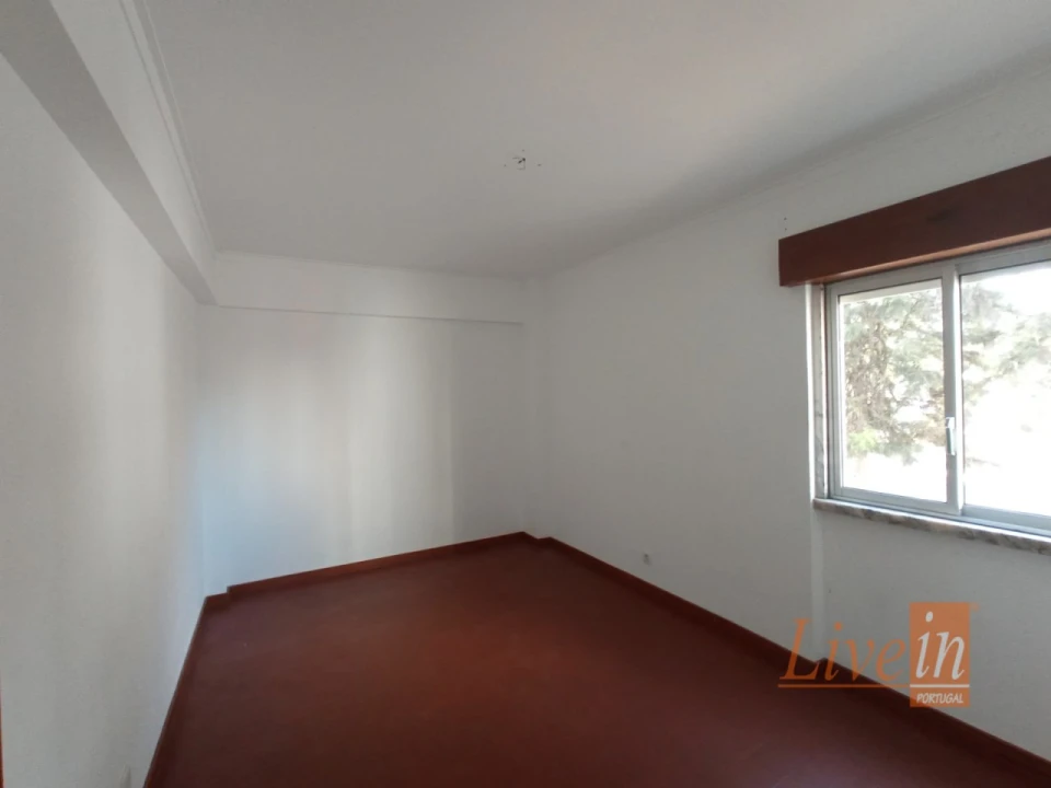 Apartamento T3 para Venda em Carregado e Cadafais Foto 14