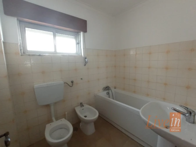 Apartamento T3 para Venda em Carregado e Cadafais Foto 19