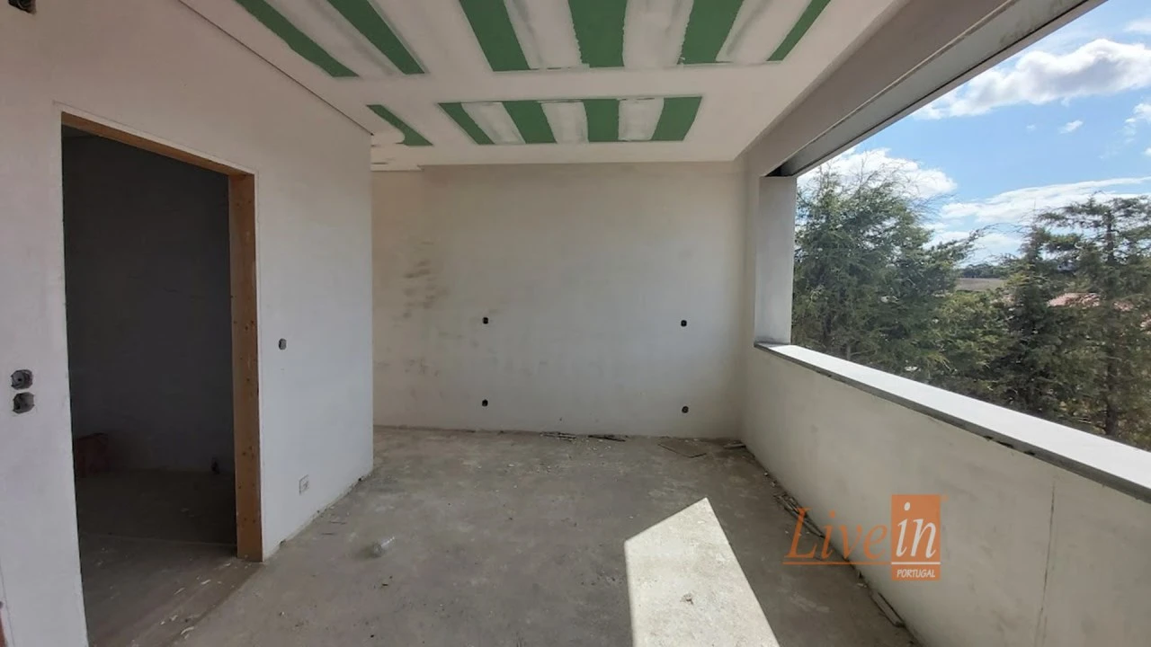 Moradia T4 para Venda em Azueira e Sobral da Abelheira Foto 17