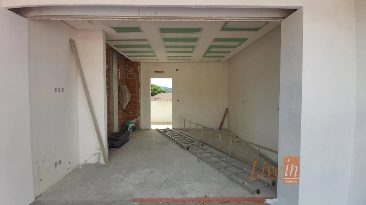 Moradia T4 para Venda em Azueira e Sobral da Abelheira Foto 21