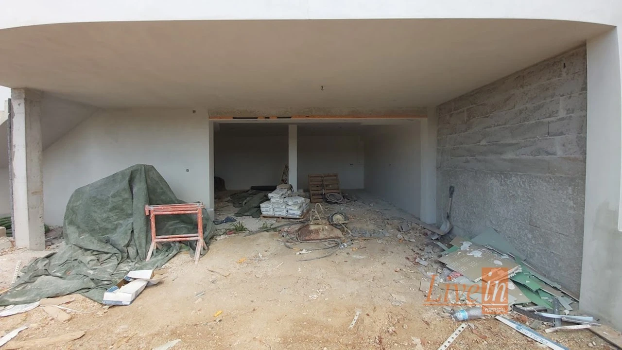 Moradia T4 para Venda em Azueira e Sobral da Abelheira Foto 33