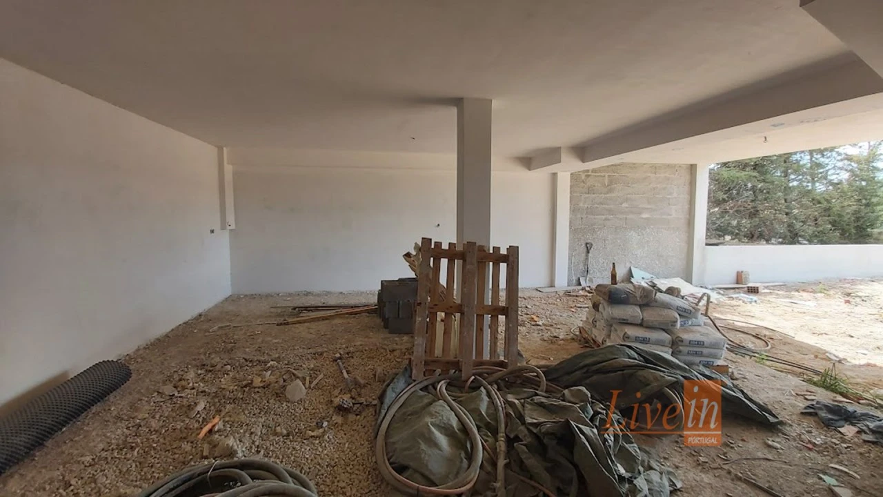 Moradia T4 para Venda em Azueira e Sobral da Abelheira Foto 34