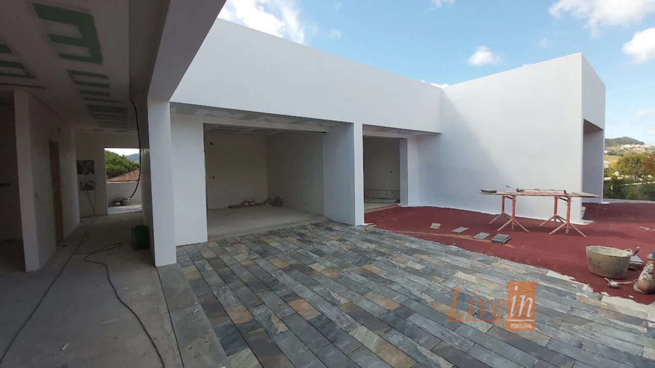 Moradia T4 para Venda em Azueira e Sobral da Abelheira Foto 36