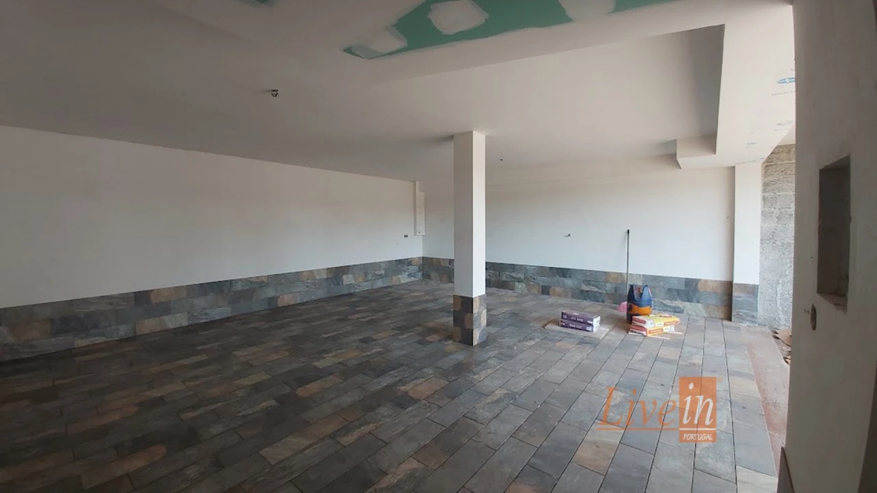 Moradia T4 para Venda em Azueira e Sobral da Abelheira Foto 40