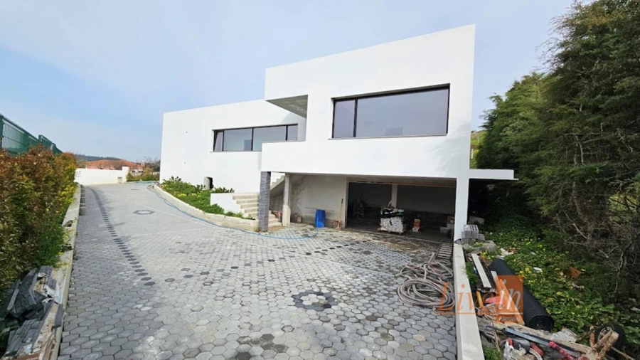 Moradia T4 para Venda em Azueira e Sobral da Abelheira Foto 5