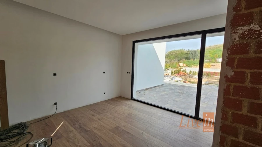 Moradia T4 para Venda em Azueira e Sobral da Abelheira Foto 26