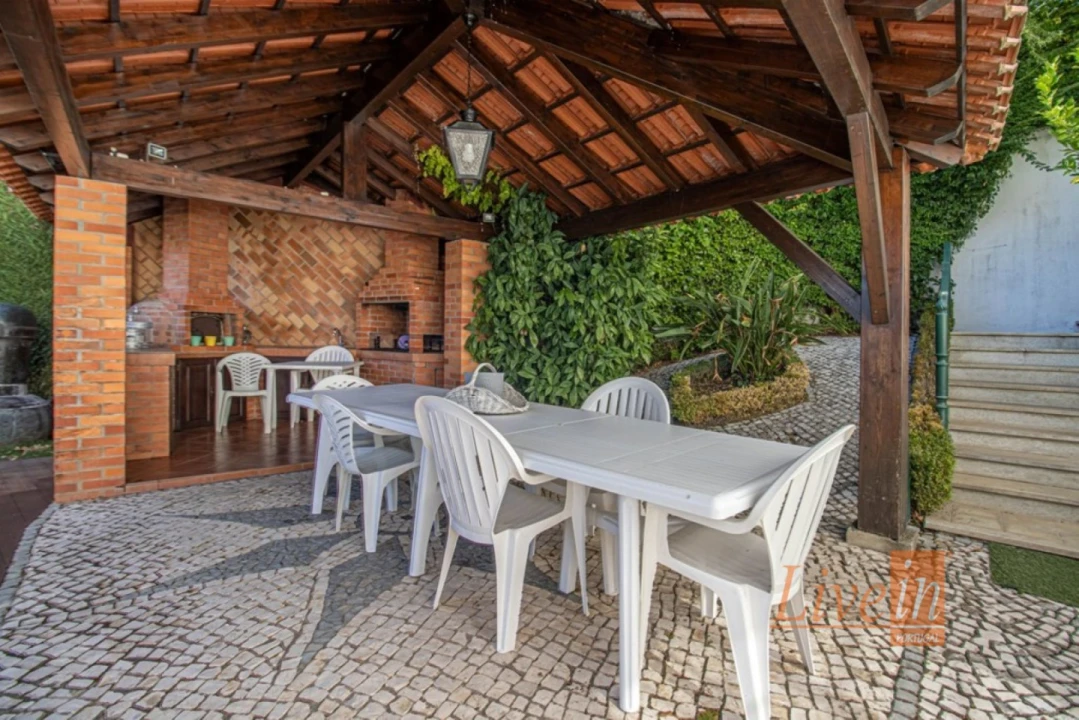 Moradia T5 para Venda em Boidobra Foto 49