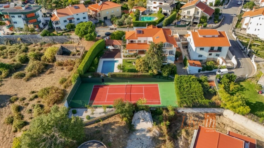 Moradia T5 para Venda em Boidobra