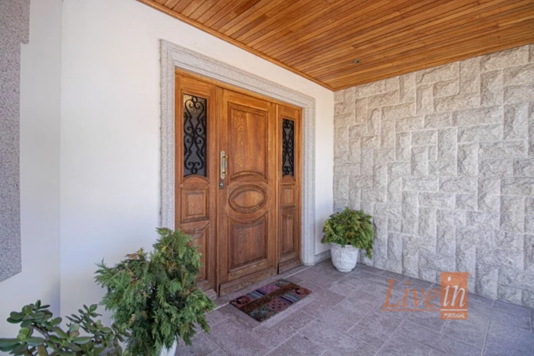 Moradia T5 para Venda em Boidobra Foto 2