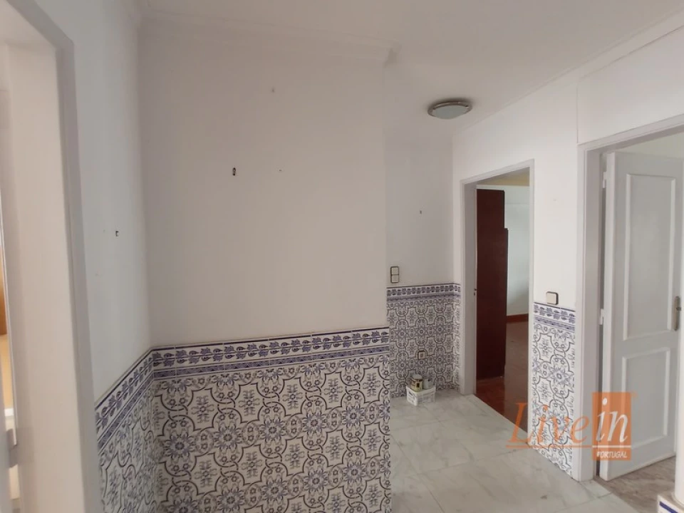 Apartamento T2 para Venda em Carregado e Cadafais Foto 4