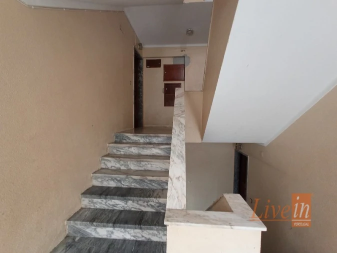 Apartamento T2 para Venda em Carregado e Cadafais Foto 3