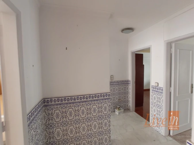 Apartamento T2 para Venda em Carregado e Cadafais Foto 4