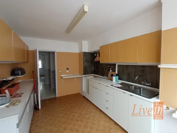 Apartamento T2 para Venda em Carregado e Cadafais Foto 6