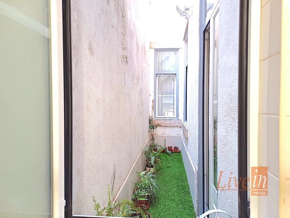 Apartamento T4 para Venda em Campo de Ourique Foto 17
