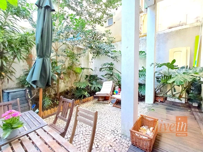 Apartamento T4 para Venda em Campo de Ourique Foto 2