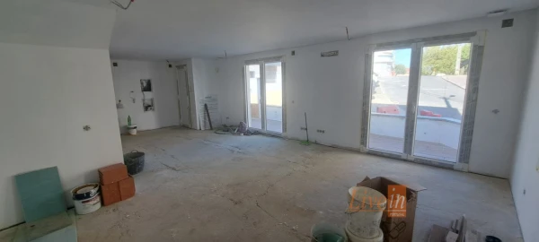 Moradia T2 para Venda em Santa Iria de Azoia, São João da Talha e Bobadela