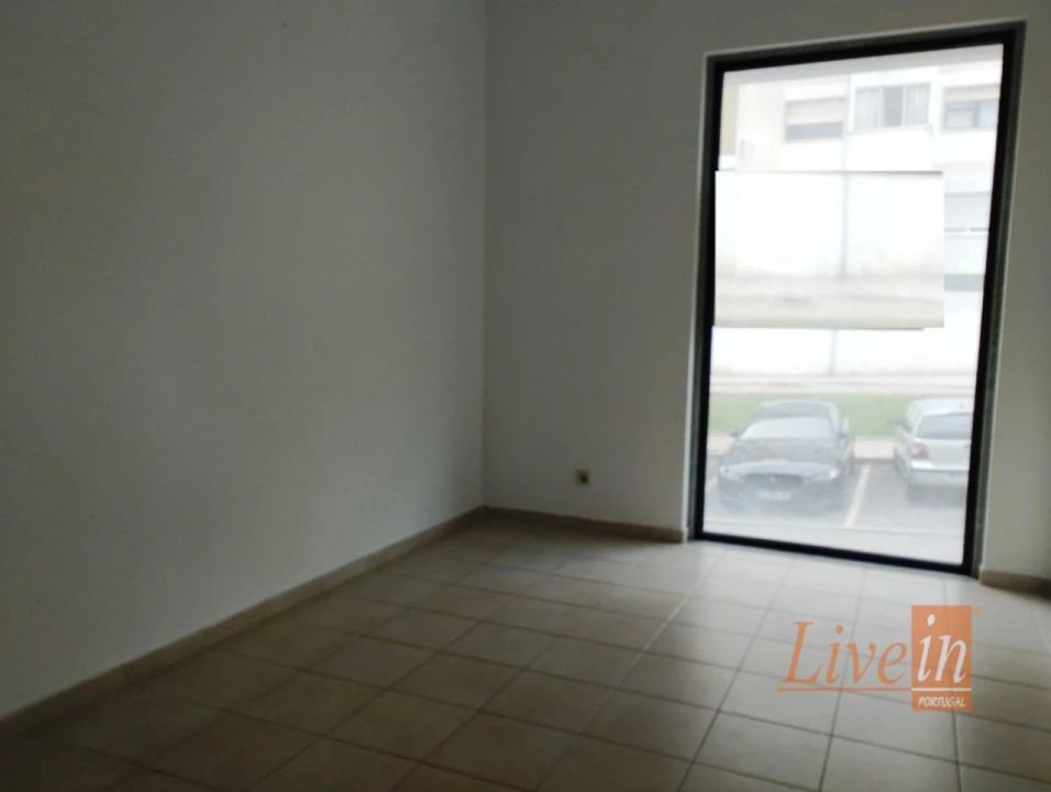 Loja para Venda em Odivelas Foto 10