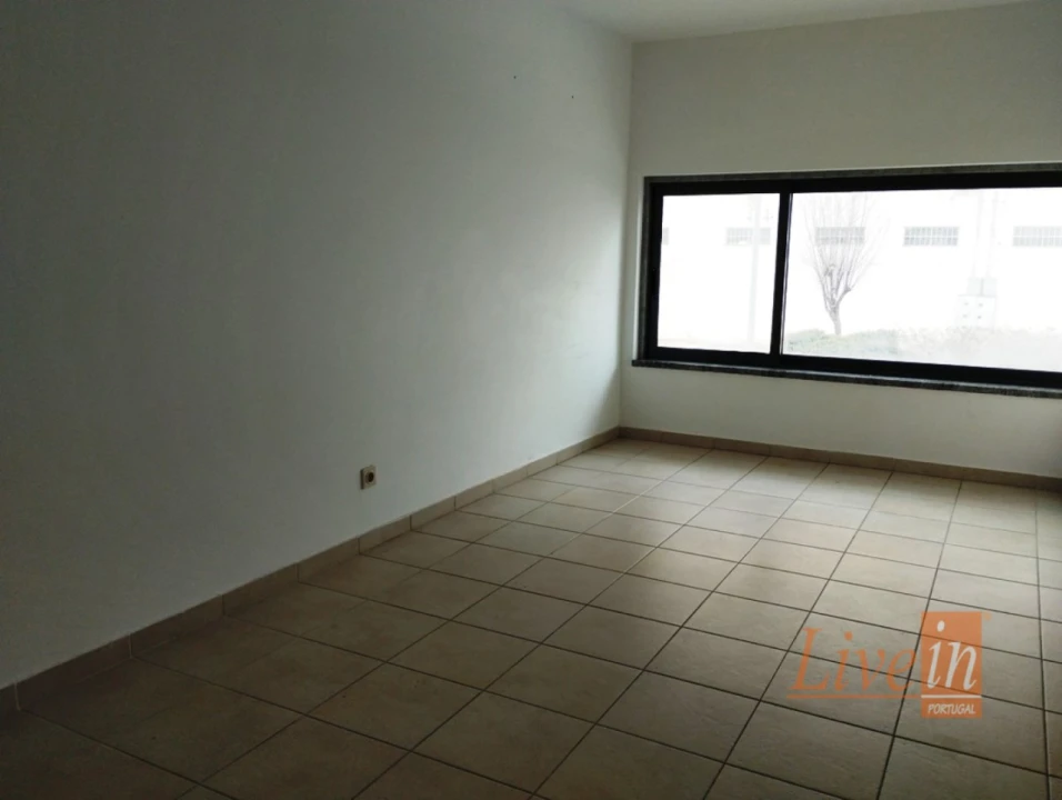 Loja para Venda em Odivelas Foto 11