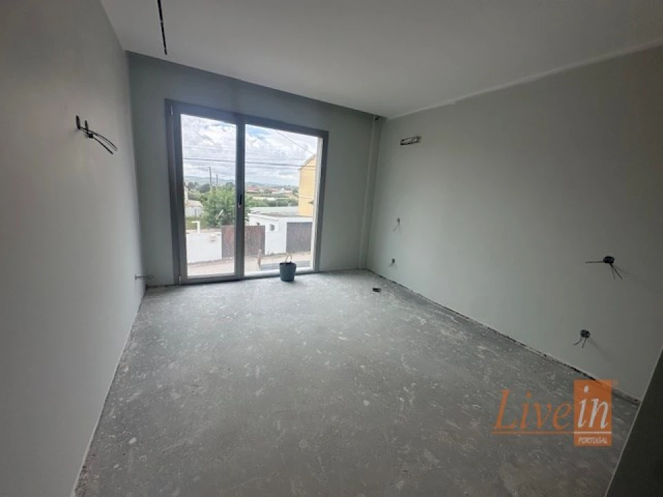 Moradia T3 para Venda em Silveira Foto 16