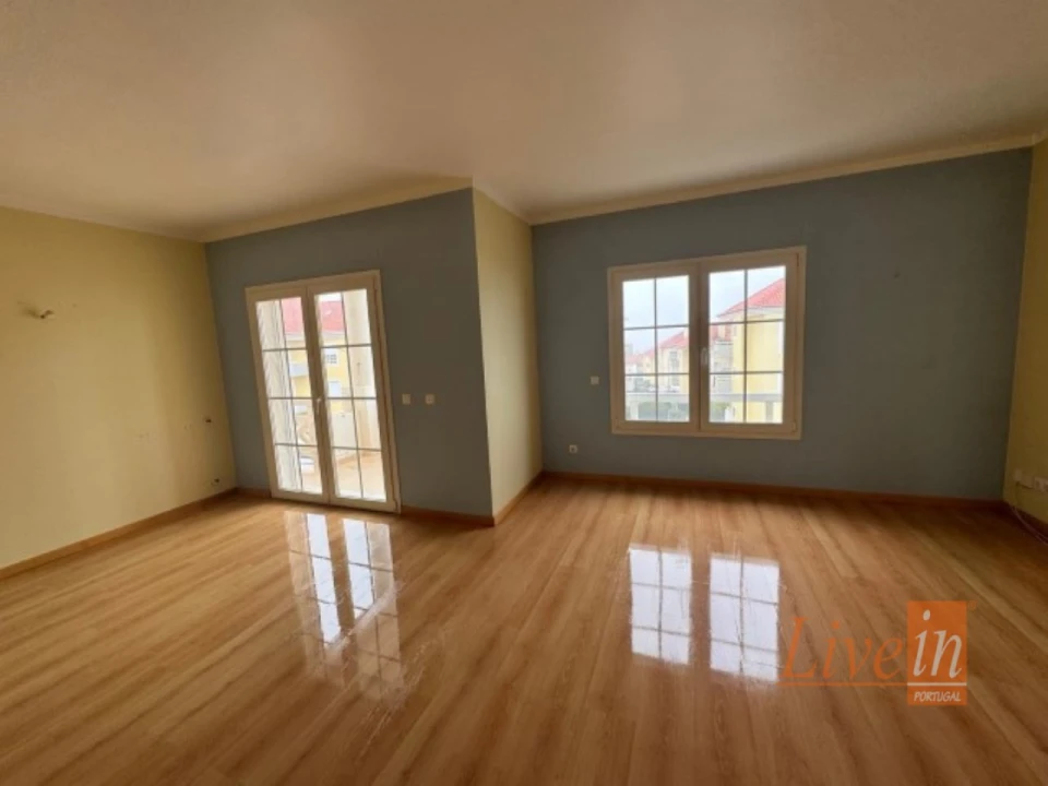 Apartamento T3 para Venda em Ericeira Foto 3