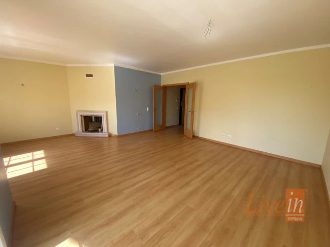 Apartamento T3 para Venda em Ericeira Foto 4