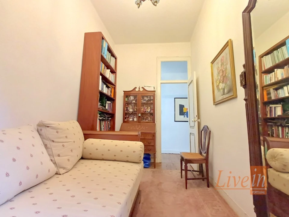 Apartamento T4 para Venda em Campo de Ourique Foto 9