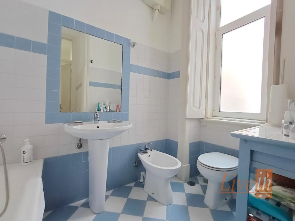 Apartamento T4 para Venda em Campo de Ourique Foto 14