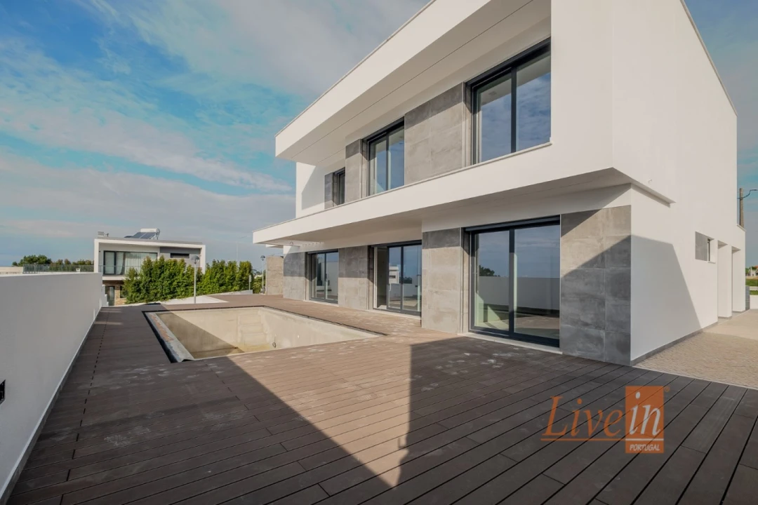 Moradia T4 para Venda em Ericeira Foto 6