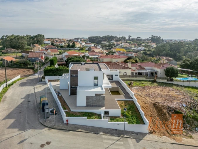 Moradia T4 para Venda em Ericeira Foto 3