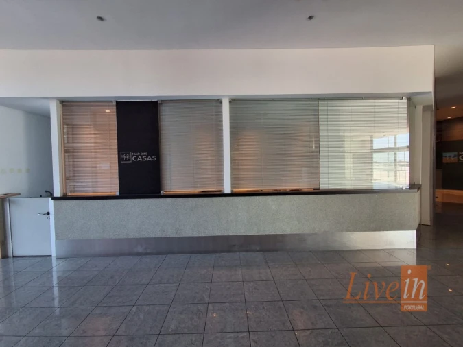 Loja para Arrendamento em Ericeira Foto 2