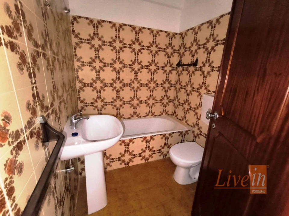 Apartamento T2 para Arrendamento em Ericeira Foto 9