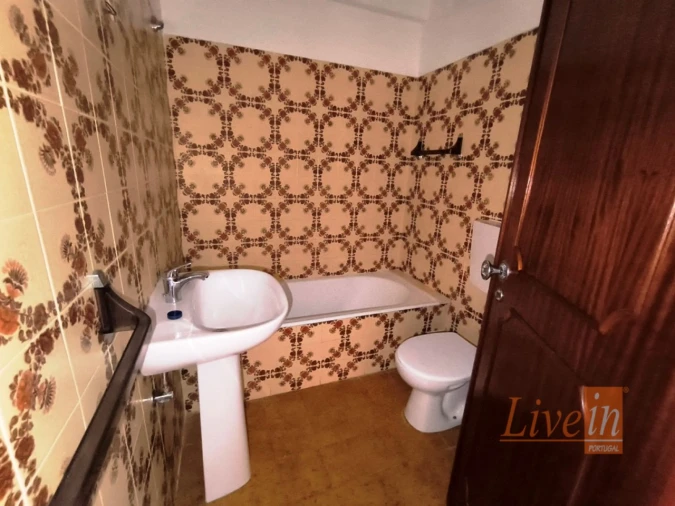 Apartamento T2 para Arrendamento em Ericeira Foto 9