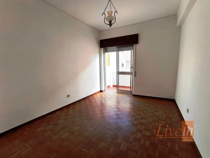 Apartamento T2 para Arrendamento em Ericeira Foto 12