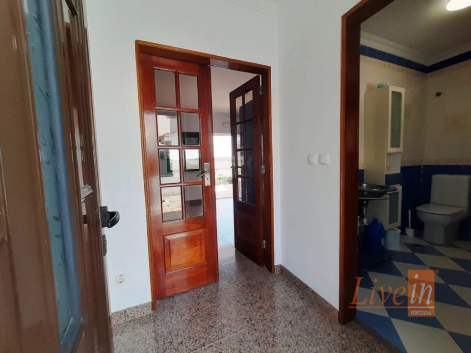 Moradia T3 para Arrendamento em Carvoeira Foto 6