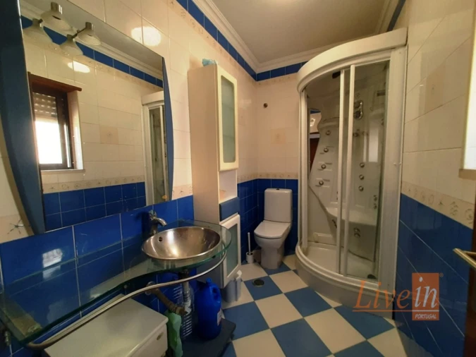 Moradia T3 para Arrendamento em Carvoeira Foto 5