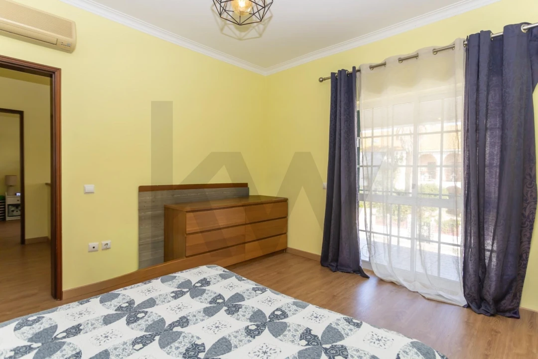 Moradia T4 para Venda em Moita Foto 38