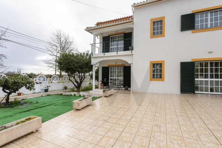 Moradia T4 para Venda em Moita Foto 57