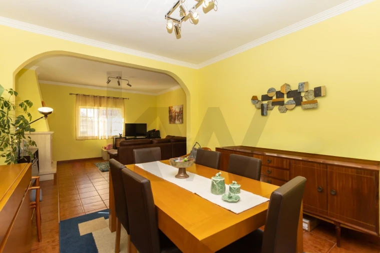 Moradia T4 para Venda em Moita Foto 10