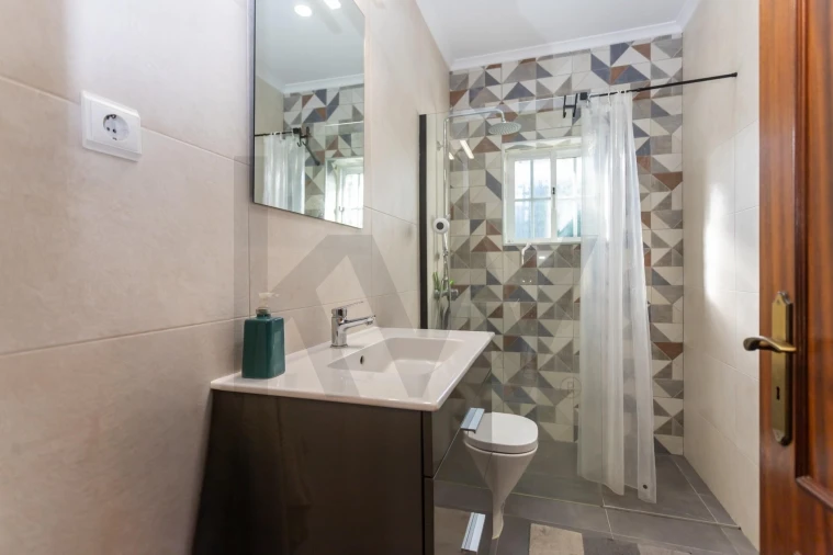 Moradia T4 para Venda em Moita Foto 14