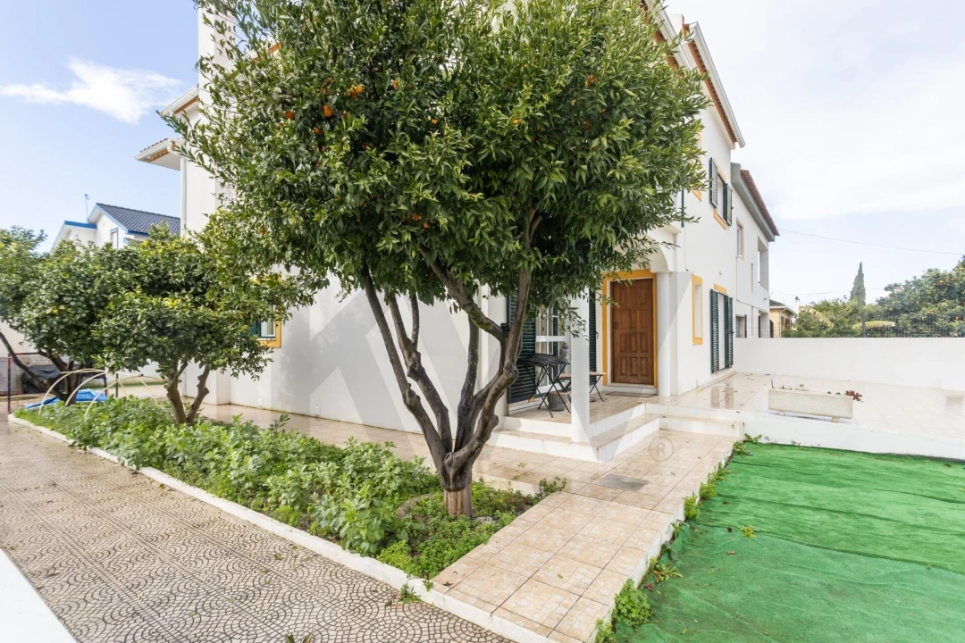 Moradia T4 para Venda em Moita Foto 51