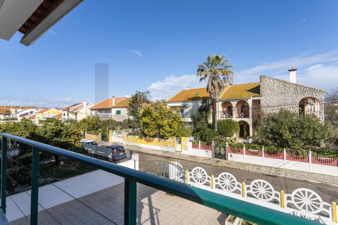 Moradia T4 para Venda em Moita Foto 35