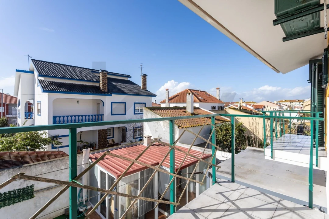 Moradia T4 para Venda em Moita Foto 31