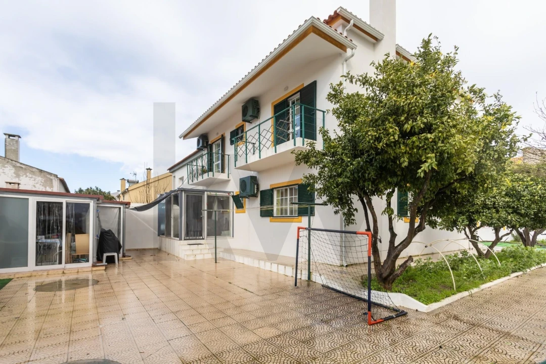 Moradia T4 para Venda em Moita Foto 56