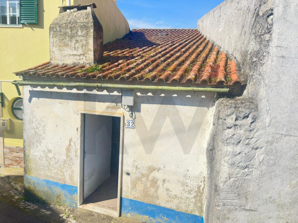 Moradia T2 para Venda em Fanhões Foto 2